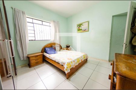 Quarto 1 de casa à venda com 2 quartos, 315m² em Alto Barroca, Belo Horizonte