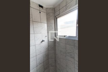 Banheiro de apartamento para alugar com 1 quarto, 50m² em Vila Medeiros, São Paulo