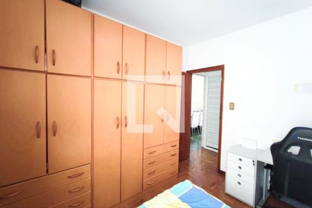 Casa à venda com 256m², 4 quartos e 3 vagasQuarto 1