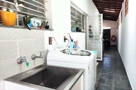 Casa à venda com 256m², 4 quartos e 3 vagasÁrea de Serviço