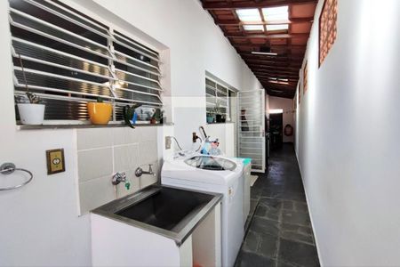 Casa à venda com 256m², 4 quartos e 3 vagasÁrea de Serviço