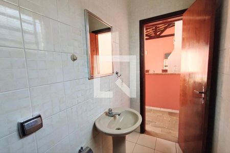 Casa à venda com 256m², 4 quartos e 3 vagasLavabo