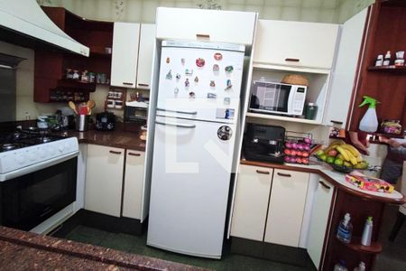 Casa à venda com 256m², 4 quartos e 3 vagasCozinha