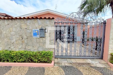 Casa à venda com 256m², 4 quartos e 3 vagasPLACA INSTALADA NA FACHADA