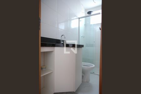 Banheiro Suíte de apartamento à venda com 2 quartos, 60m² em Céu Azul, Belo Horizonte