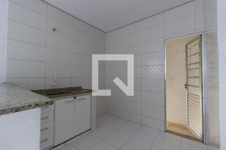 Casa para alugar com 90m², 2 quartos e 1 vagaCozinha