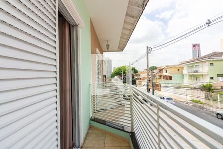 Casa à venda com 220m², 3 quartos e 4 vagas Casa à venda com 220m², 3 quartos e 4 vagasSacada