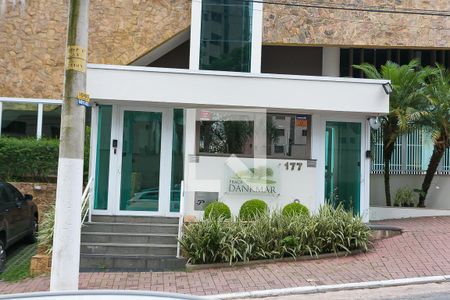 Apartamento para alugar com 104m², 2 quartos e 2 vagas Apartamento para alugar com 104m², 2 quartos e 2 vagasFachada