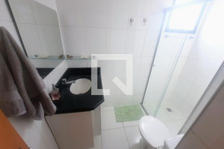 Banheiro da Suíte de apartamento para alugar com 2 quartos, 65m² em Jardim Vergueiro, Sorocaba