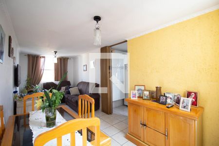 Sala de apartamento à venda com 2 quartos, 56m² em Conjunto Residencial José Bonifácio, São Paulo