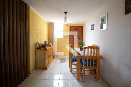 Sala de apartamento à venda com 2 quartos, 56m² em Conjunto Residencial José Bonifácio, São Paulo