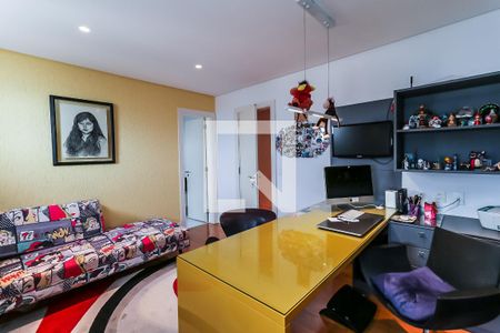 Apartamento à venda com 473m², 3 quartos e 5 vagasEscritório / Suíte 1