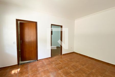 Casa para alugar com 260m², 3 quartos e 3 vagasSuíte 