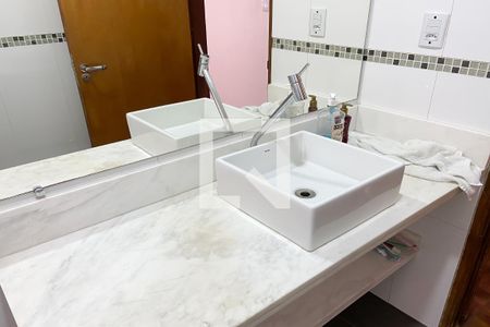 Casa para alugar com 260m², 3 quartos e 3 vagasBanheiro 2