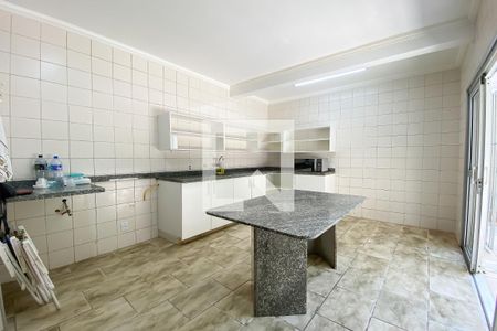 Casa para alugar com 260m², 3 quartos e 3 vagasCozinha
