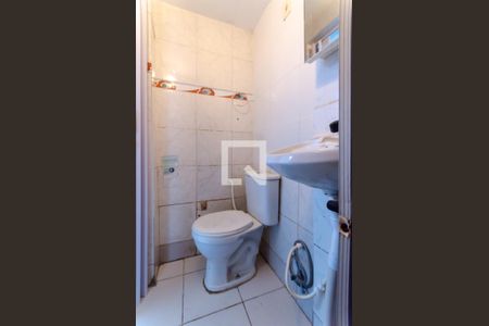 Banheiro de apartamento para alugar com 2 quartos, 33m² em Engenho Velho da Federacao, Salvador