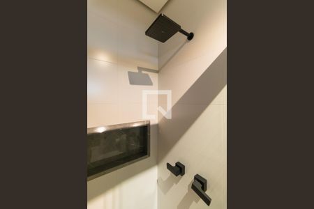 Banheiro de kitnet/studio para alugar com 1 quarto, 32m² em Pinheiros, São Paulo