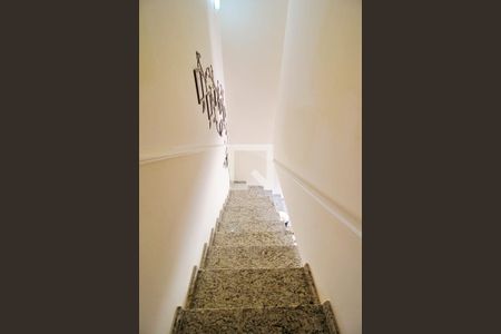 Escada de casa à venda com 2 quartos, 60m² em Utinga, Santo André
