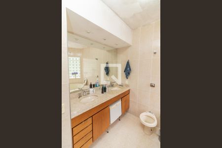 Casa à venda com 400m², 4 quartos e 3 vagasSuite Master Banheiro