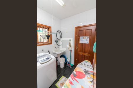 Casa à venda com 400m², 4 quartos e 3 vagasLavanderia