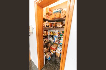 Casa à venda com 400m², 4 quartos e 3 vagasDispensa Cozinha