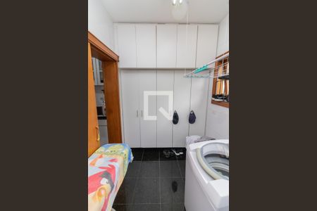 Casa à venda com 400m², 4 quartos e 3 vagasLavanderia