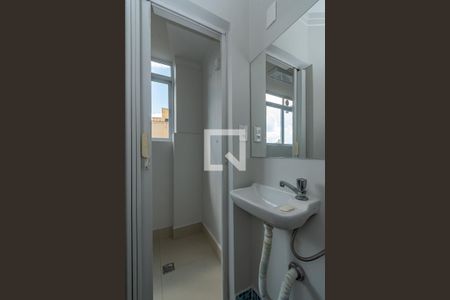 Apartamento à venda com 90m², 3 quartos e sem vaga Apartamento à venda com 90m², 3 quartos e sem vagaBanheiro Área de Serviço