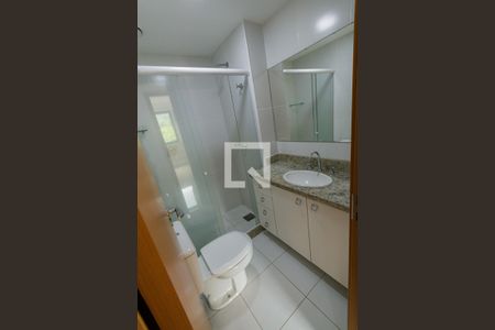Apartamento à venda com 90m², 3 quartos e 2 vagas Apartamento à venda com 90m², 3 quartos e 2 vagasBanheiro Social