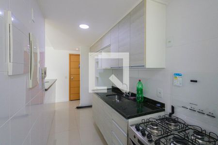 Apartamento à venda com 90m², 3 quartos e 2 vagas Apartamento à venda com 90m², 3 quartos e 2 vagasCozinha e Área de Serviço