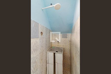 Banheiro de kitnet/studio para alugar com 1 quarto, 40m² em Engenho Velho de Brotas, Salvador