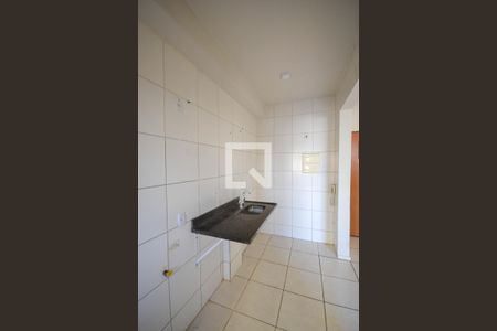 Apartamento para alugar com 54m², 2 quartos e sem vaga Apartamento para alugar com 54m², 2 quartos e sem vagaCozinha e Área de Serviço