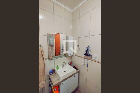 Casa à venda com 135m², 3 quartos e 2 vagasBanheiro