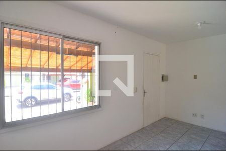 Sala de casa de condomínio à venda com 2 quartos, 65m² em Igara, Canoas