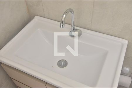 Casa de condomínio à venda com 65m², 2 quartos e 1 vagaBanheiro 1
