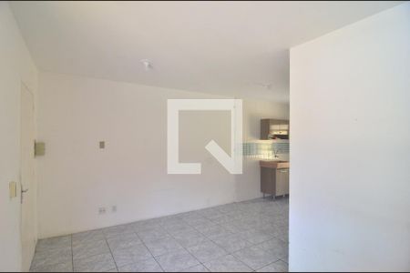 Sala de casa de condomínio à venda com 2 quartos, 65m² em Igara, Canoas