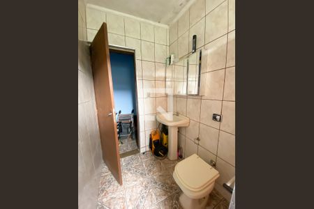 Casa à venda com 250m², 3 quartos e 3 vagasBanheiro 2