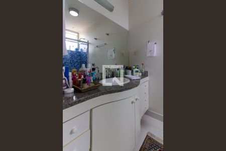 Apartamento à venda com 114m², 3 quartos e 2 vagasBanheiro da Suíte