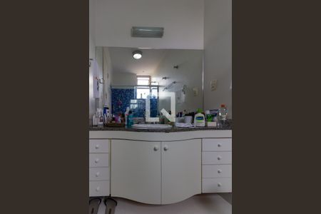 Apartamento à venda com 114m², 3 quartos e 2 vagasBanheiro da Suíte