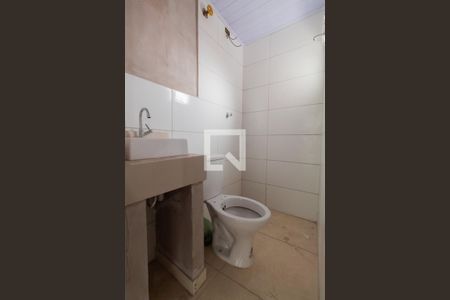 Banheiro de casa para alugar com 1 quarto, 18m² em Vila Sonia, São Paulo