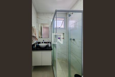 Apartamento à venda com 84m², 2 quartos e 2 vagasBanheiro da Suíte