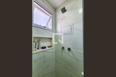 Apartamento à venda com 84m², 2 quartos e 2 vagasBanheiro da Suíte
