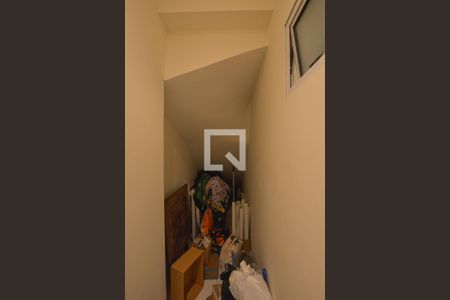 Casa de condomínio à venda com 247m², 4 quartos e 4 vagas Casa de condomínio à venda com 247m², 4 quartos e 4 vagasDepósito