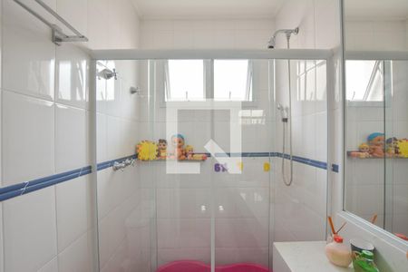 Casa de condomínio à venda com 247m², 4 quartos e 4 vagas Casa de condomínio à venda com 247m², 4 quartos e 4 vagasBanheiro da Suíte 2