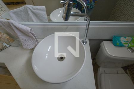 Casa de condomínio à venda com 247m², 4 quartos e 4 vagas Casa de condomínio à venda com 247m², 4 quartos e 4 vagasLavabo