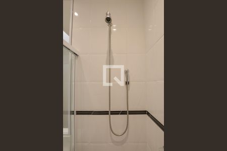 Casa de condomínio à venda com 247m², 4 quartos e 4 vagas Casa de condomínio à venda com 247m², 4 quartos e 4 vagasBanheiro 3