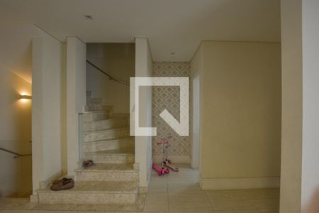 Sala de casa de condomínio à venda com 4 quartos, 247m² em Vila Monumento, São Paulo