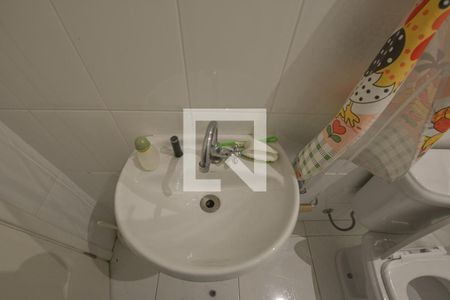 Casa de condomínio à venda com 247m², 4 quartos e 4 vagas Casa de condomínio à venda com 247m², 4 quartos e 4 vagasBanheiro de serviço