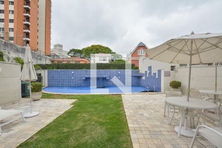 Casa de condomínio à venda com 247m², 4 quartos e 4 vagas Casa de condomínio à venda com 247m², 4 quartos e 4 vagasÁrea comum - piscina