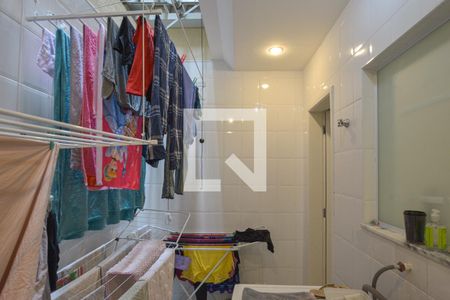 Casa de condomínio à venda com 247m², 4 quartos e 4 vagas Casa de condomínio à venda com 247m², 4 quartos e 4 vagasÁrea de Serviço