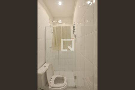 Casa de condomínio à venda com 247m², 4 quartos e 4 vagas Casa de condomínio à venda com 247m², 4 quartos e 4 vagasBanheiro de serviço